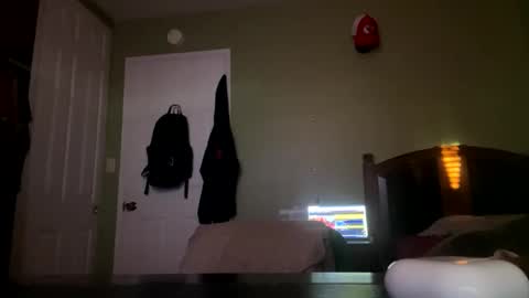 Snapshot of b_johnson530 chatting on November 16, 4:12 pm b_johnson530 online show from November 16, 4:12 pm