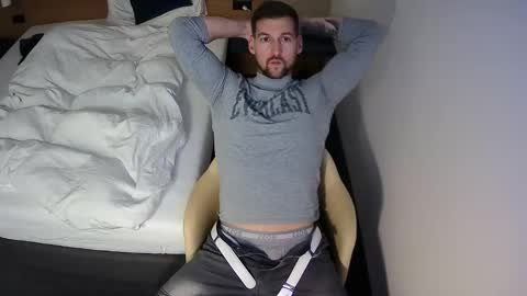 b_marco_ online show from November 19, 8:42 pm