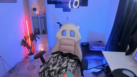 Snapshot of baaby_boyy chatting on November 8, 9:42 am odeley online show from November 8, 9:42 am