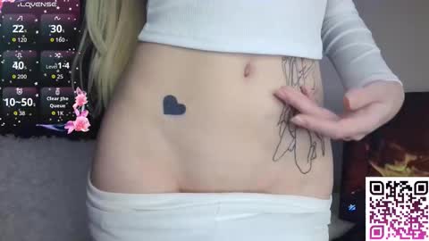 Snapshot of babbbyfoxx chatting on September 8, 7:13 pm Foxy online show from September 8, 7:13 pm