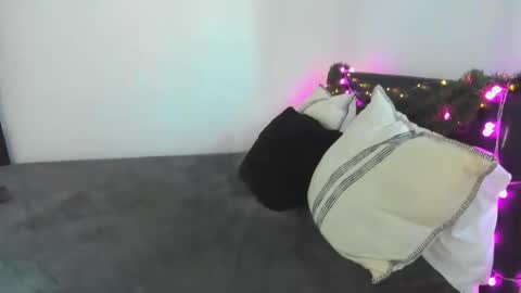 Snapshot of babielynn chatting on December 14, 2:55 pm BabieLynn online show from December 14, 2:55 pm