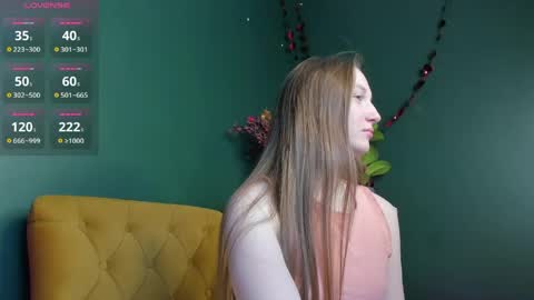 Snapshot of baby_annn chatting on May 6, 3:02 am Ann online show from May 6, 3:02 am