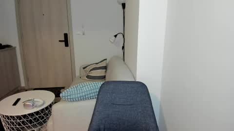 Snapshot of baby_for_daddy18 chatting on February 17, 2:04 pm Call me baby real name Eva online show from February 17, 2:04 pm