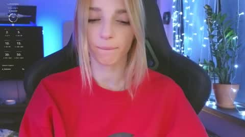 Snapshot of baby_gopn1k chatting on December 17, 5:07 am baby gopn1k online show from December 17, 5:07 am