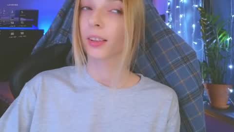 Snapshot of baby_gopn1k chatting on December 20, 3:00 pm baby gopn1k online show from December 20, 3:00 pm