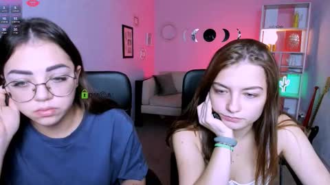 Snapshot of baby_hotte chatting on December 16, 9:03 am baby online show from December 16, 9:03 am