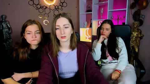 Snapshot of baby_hotte chatting on December 22, 7:05 am baby online show from December 22, 7:05 am