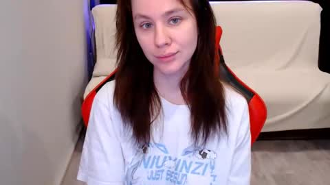 baby_kitte online show from December 19, 3:29 am