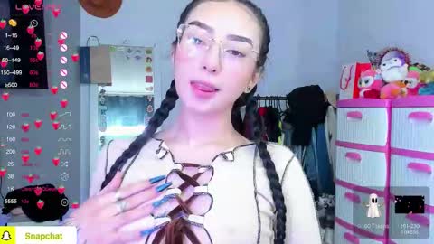lily online show from October 20, 10:38 am