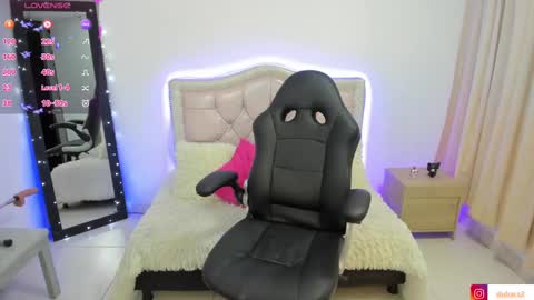 Dulce  Stefa  online show from February 20, 8:50 am