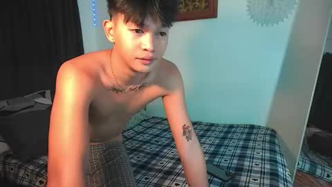 Snapshot of baby_simph chatting on November 13, 4:33 am Josh online show from November 13, 4:33 am