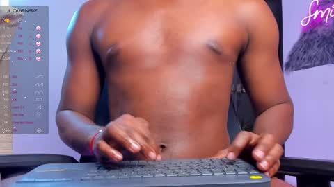 Snapshot of baby_smith chatting on December 21, 12:09 am FOLLOW ME online show from December 21, 12:09 am