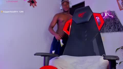 Snapshot of baby_smith chatting on January 13, 12:51 am FOLLOW ME online show from January 13, 12:51 am