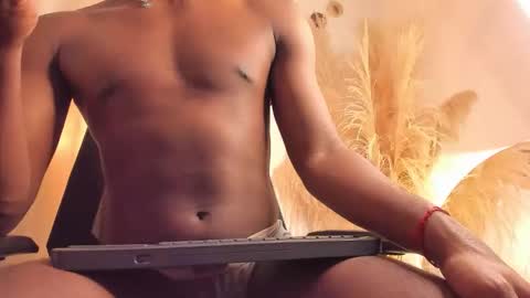 Snapshot of baby_smith chatting on December 16, 12:59 am FOLLOW ME online show from December 16, 12:59 am