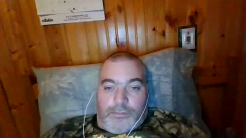 Snapshot of babybaby83 chatting on January 14, 12:43 am Darren online show from January 14, 12:43 am