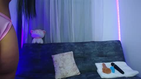 Snapshot of babycat4_ chatting on November 11, 1:49 am MARIA online show from November 11, 1:49 am