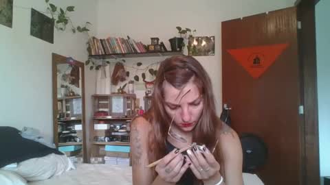 Snapshot of babydemon6 chatting on February 6, 12:48 pm babydemon6 online show from February 6, 12:48 pm