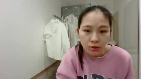 Snapshot of babydoll1022 chatting on December 1, 4:23 pm babydoll1022 online show from December 1, 4:23 pm