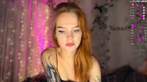 Snapshot of babyfoxyy chatting on December 11, 5:26 pm maddy online show from December 11, 5:26 pm