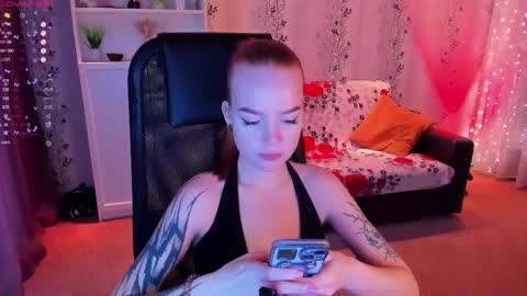 Snapshot of babyfoxyy chatting on February 24, 9:32 am maddy online show from February 24, 9:32 am