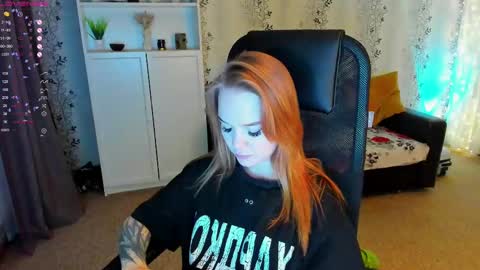 Snapshot of babyfoxyy chatting on February 25, 7:36 pm maddy online show from February 25, 7:36 pm