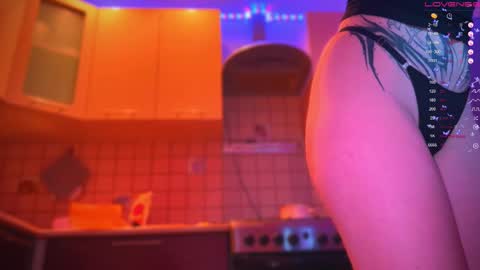 Snapshot of babyfoxyy chatting on February 26, 4:35 pm maddy online show from February 26, 4:35 pm