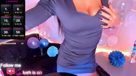 Snapshot of babykeeee chatting on November 24, 5:23 pm HannaAnnah online show from November 24, 5:23 pm