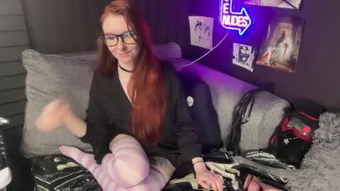 Snapshot of babylon_the_great chatting on October 29, 10:11 pm babylon_the_great online show from October 29, 10:11 pm