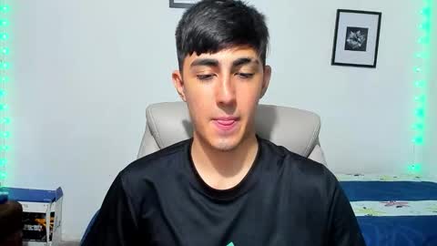 Snapshot of babymaik chatting on November 18, 5:12 am babymaik online show from November 18, 5:12 am