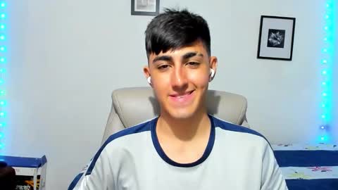 Snapshot of babymaik chatting on November 23, 5:18 am babymaik online show from November 23, 5:18 am