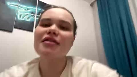 babymeow17 online show from October 5, 1:26 am