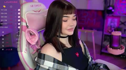 Snapshot of babyroxynill chatting on December 11, 11:10 pm Nika online show from December 11, 11:10 pm