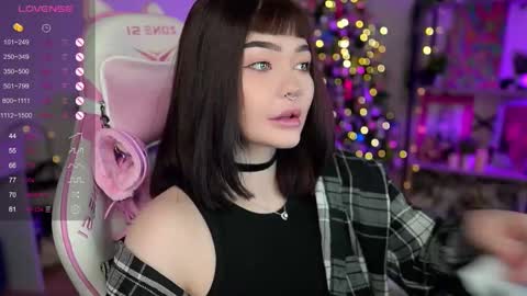 Snapshot of babyroxynill chatting on December 29, 10:36 pm Nika online show from December 29, 10:36 pm