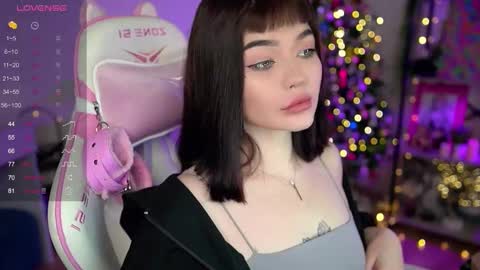 Snapshot of babyroxynill chatting on January 2, 10:44 pm Nika online show from January 2, 10:44 pm