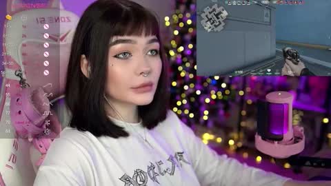 Snapshot of babyroxynill chatting on January 6, 10:58 pm Nika online show from January 6, 10:58 pm