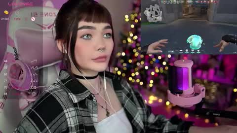 Snapshot of babyroxynill chatting on January 11, 2:20 am Nika online show from January 11, 2:20 am