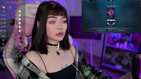 Snapshot of babyroxynill chatting on January 18, 2:14 am Nika online show from January 18, 2:14 am