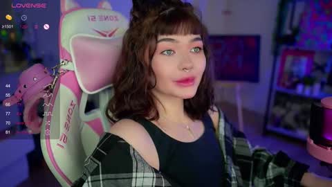 Snapshot of babyroxynill chatting on January 24, 11:02 pm Nika online show from January 24, 11:02 pm