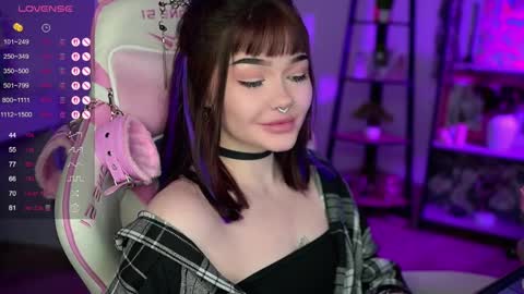 Snapshot of babyroxynill chatting on February 19, 11:04 pm Nika online show from February 19, 11:04 pm