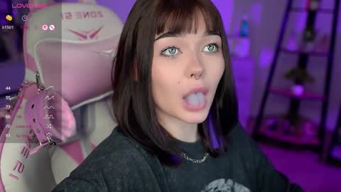 Snapshot of babyroxynill chatting on February 20, 11:10 pm Nika online show from February 20, 11:10 pm