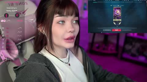 Snapshot of babyroxynill chatting on February 27, 1:48 am Nika online show from February 27, 1:48 am