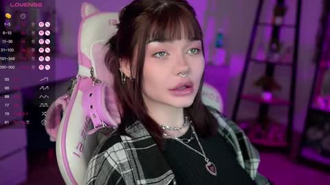 Snapshot of babyroxynill chatting on February 27, 11:04 pm Nika online show from February 27, 11:04 pm