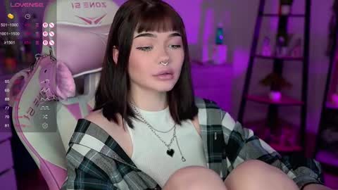 Snapshot of babyroxynill chatting on March 2, 10:48 pm Nika online show from March 2, 10:48 pm