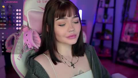 Snapshot of babyroxynill chatting on March 11, 11:15 pm Nika online show from March 11, 11:15 pm