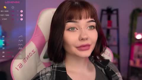 Snapshot of babyroxynill chatting on September 19, 10:10 pm Nika online show from September 19, 10:10 pm