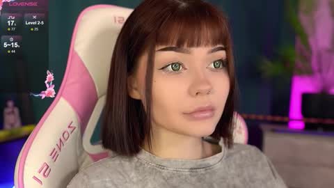 Snapshot of babyroxynill chatting on October 5, 9:34 pm Nika online show from October 5, 9:34 pm