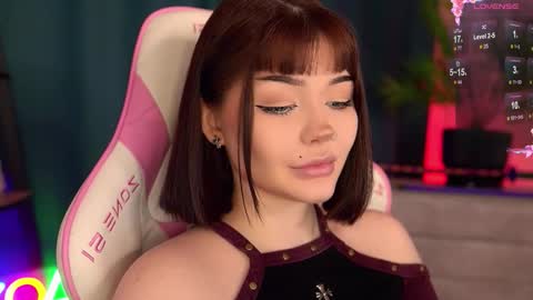 Snapshot of babyroxynill chatting on October 9, 9:35 pm Nika online show from October 9, 9:35 pm