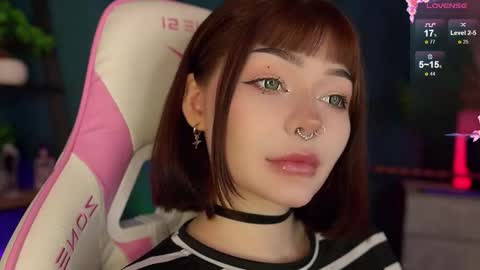 Snapshot of babyroxynill chatting on October 19, 5:52 am Nika online show from October 19, 5:52 am