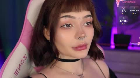 Snapshot of babyroxynill chatting on November 8, 9:13 pm Nika online show from November 8, 9:13 pm