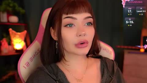 Snapshot of babyroxynill chatting on November 9, 10:08 pm Nika online show from November 9, 10:08 pm